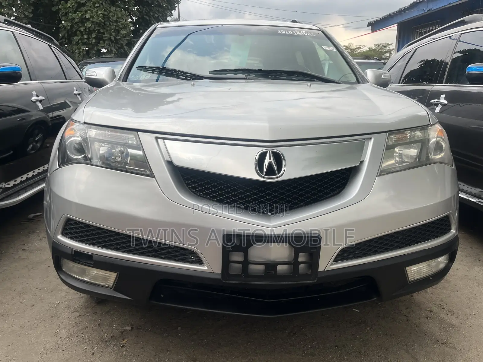 Acura MDX SUV 4dr AWD (3.7L 6cyl 6A) 2010 Silver