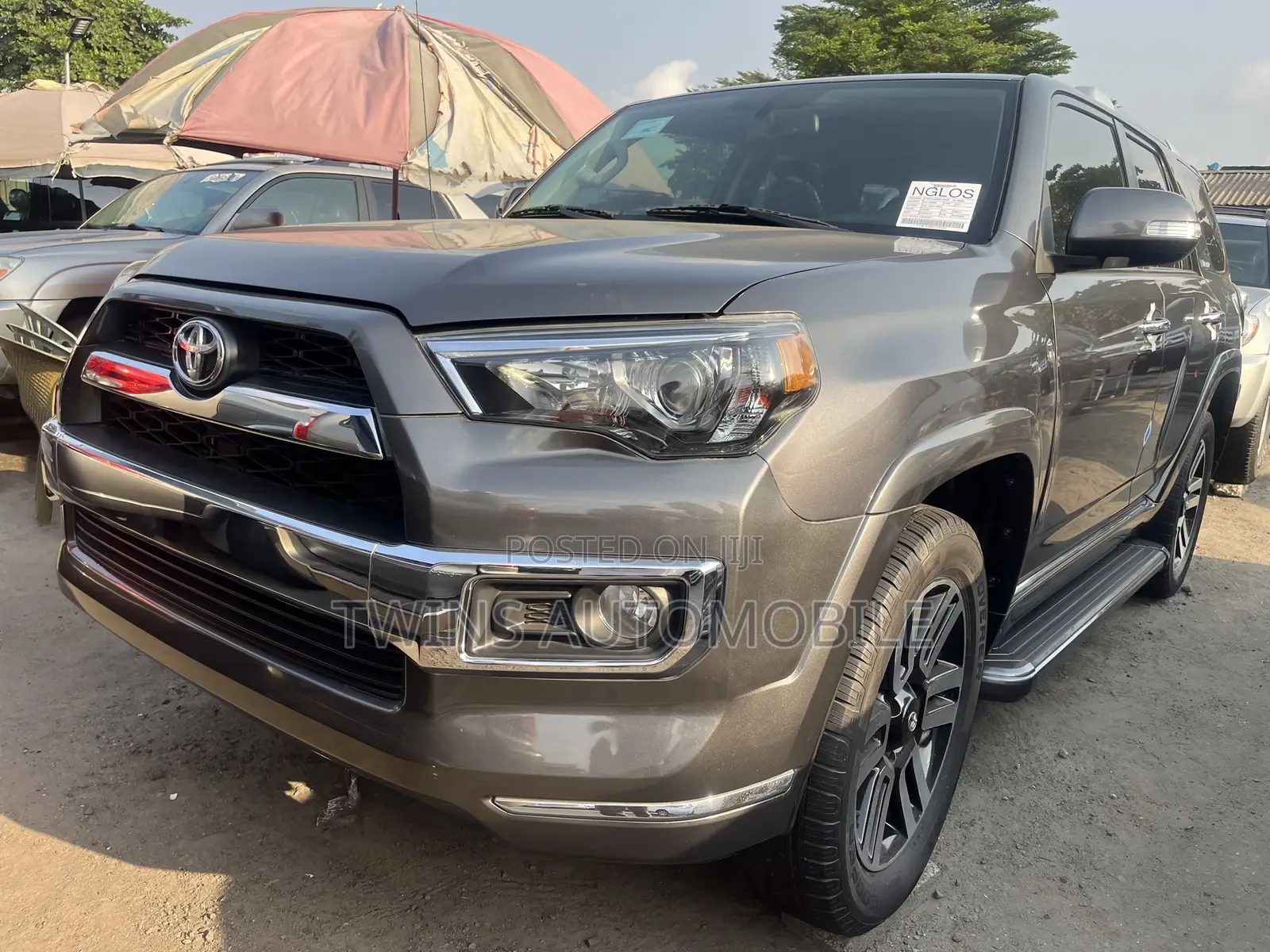 Toyota 4-Runner Limited 4X4 2013 Gray