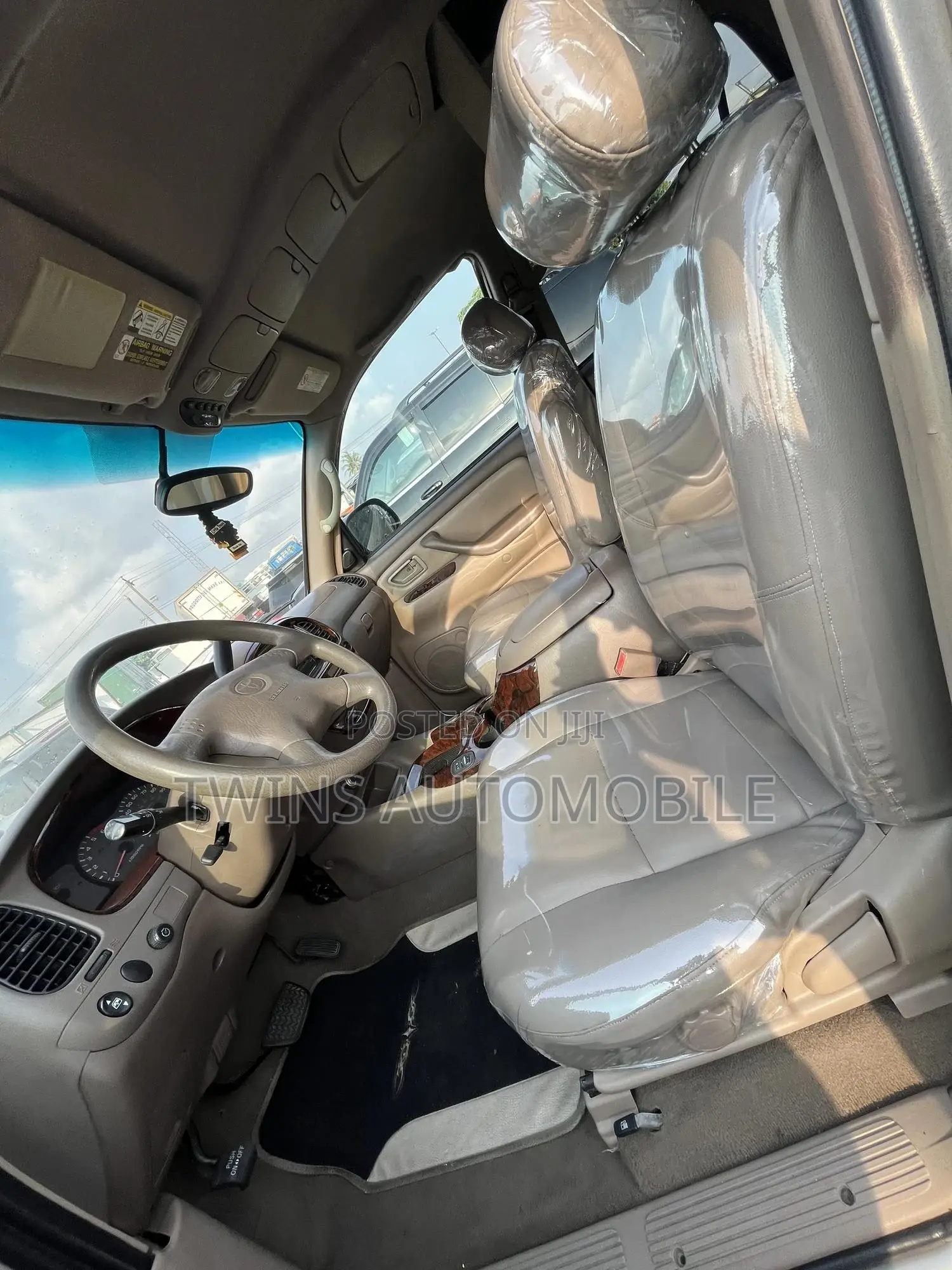 Toyota Sequoia 2004 Gold