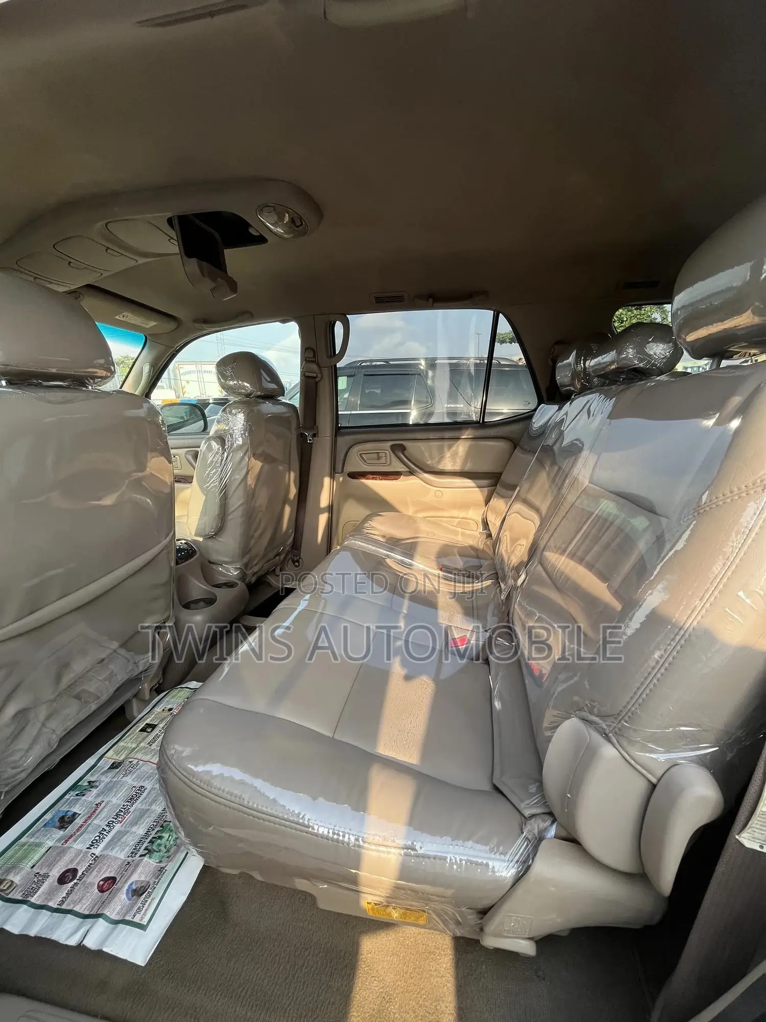 Toyota Sequoia 2004 Gold