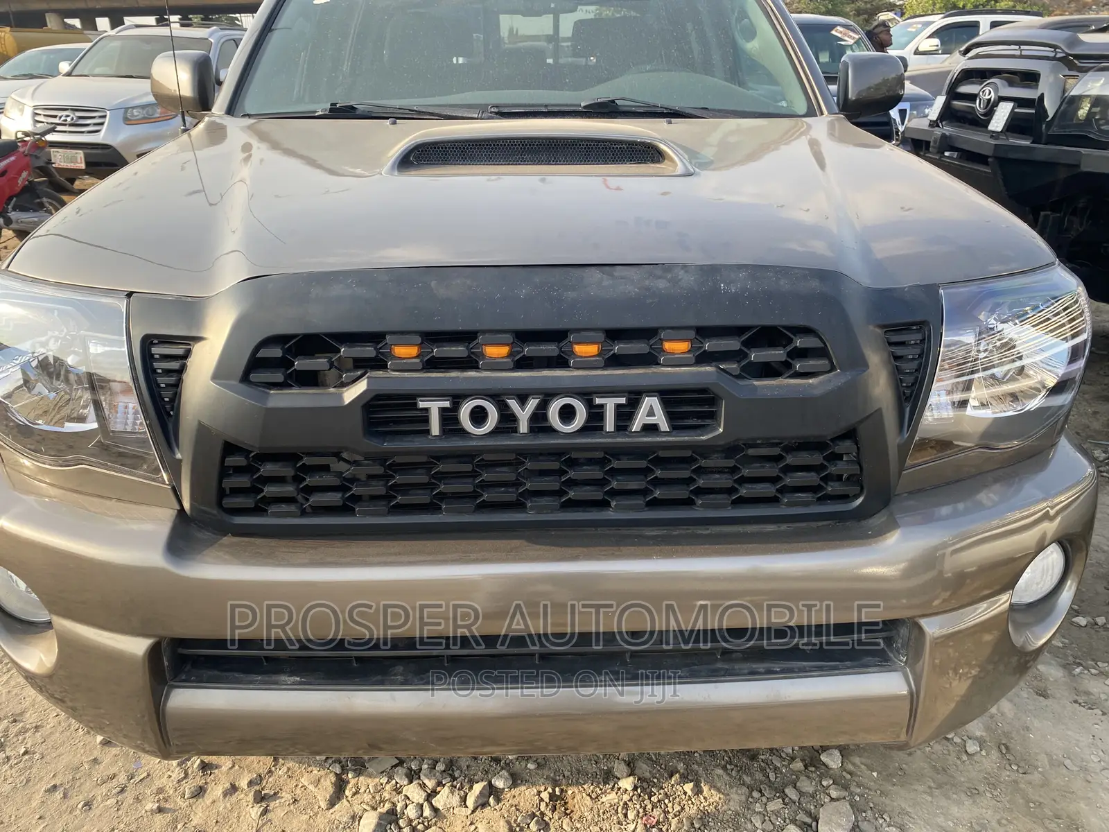 Toyota Tacoma 2011 Gold
