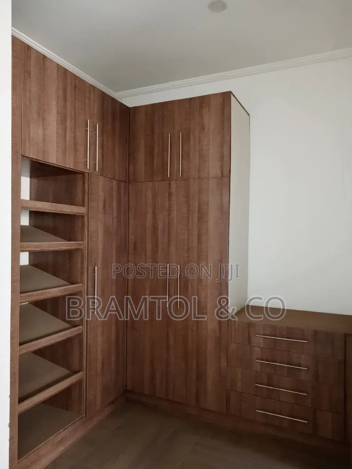 4bdrm Townhouse / Terrace in Durumi for rent