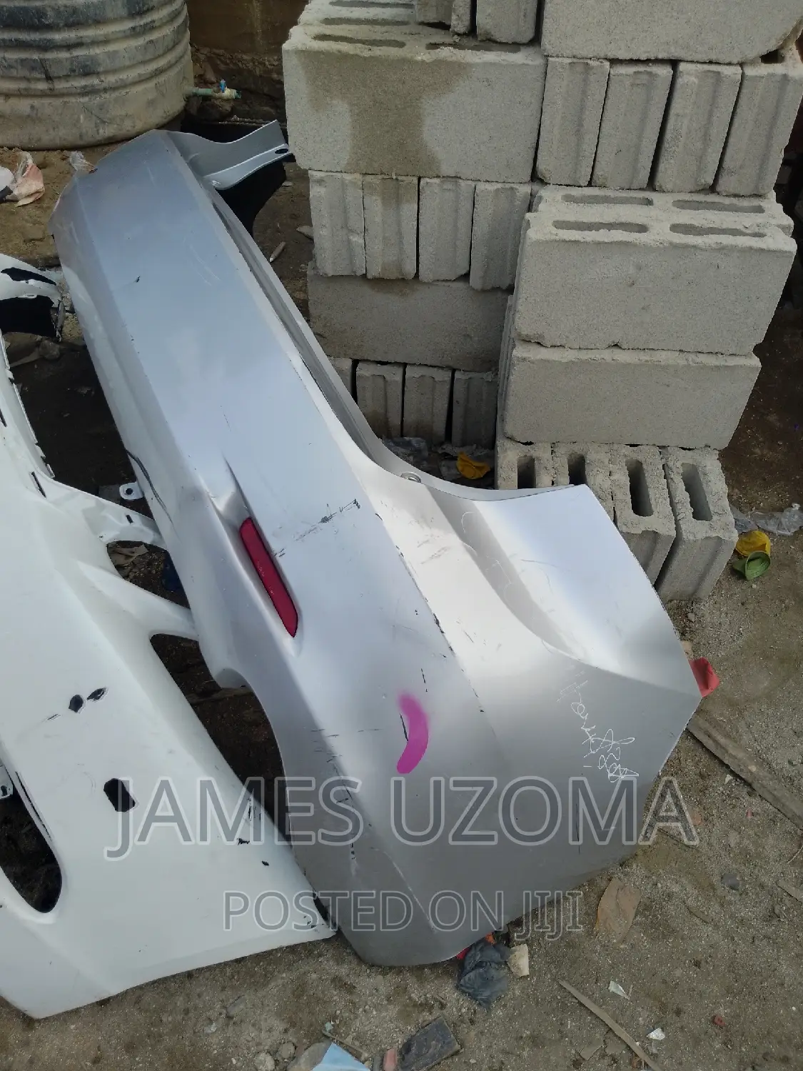 Complete Back Bumper Toyota Venza 2010 Model