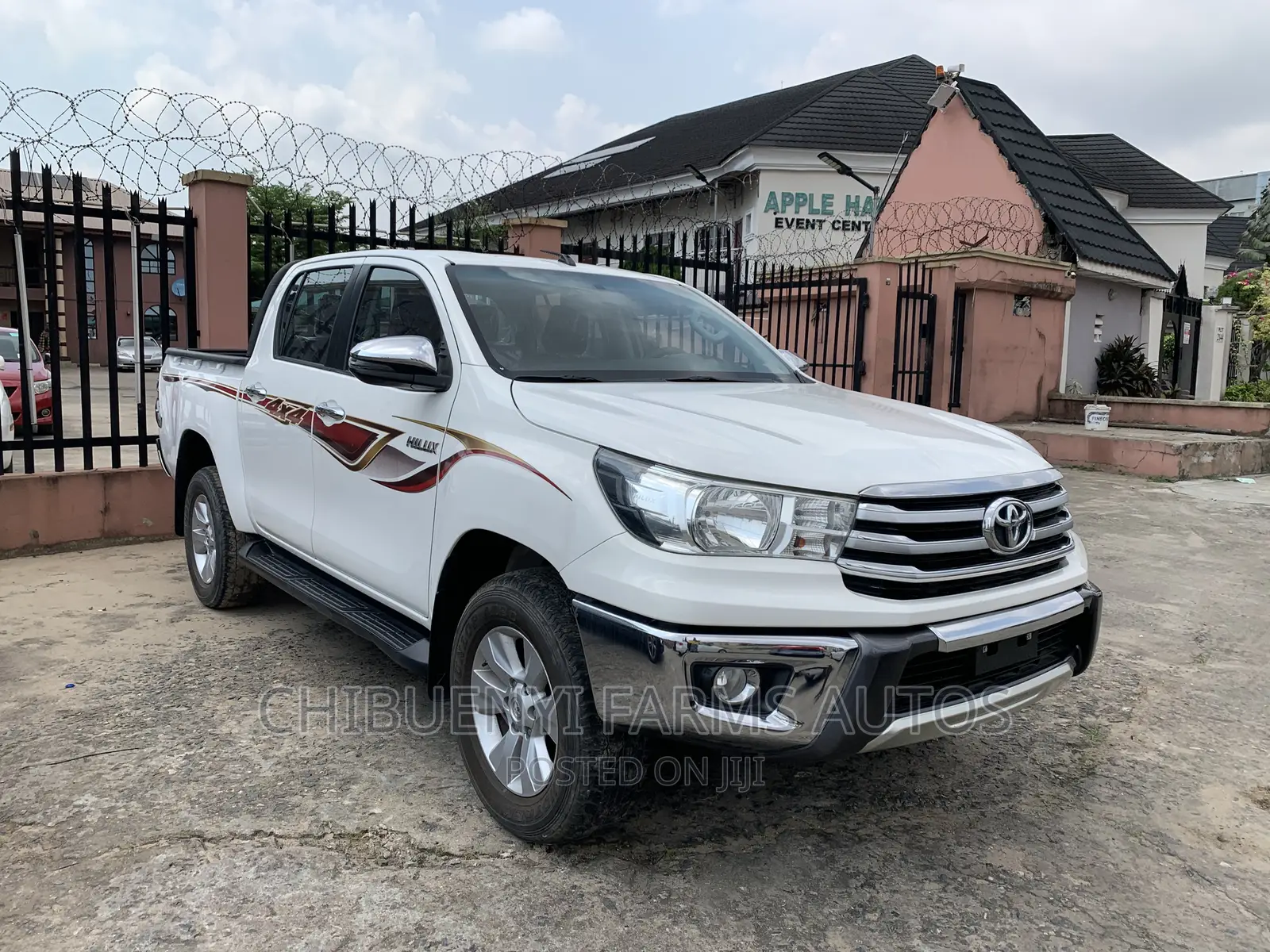 Toyota Hilux SR5 4x4 2019 White