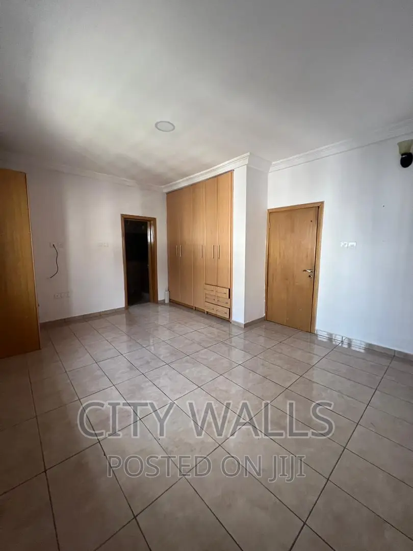 4bdrm Townhouse / Terrace in Richmond Estate, Ikate for rent