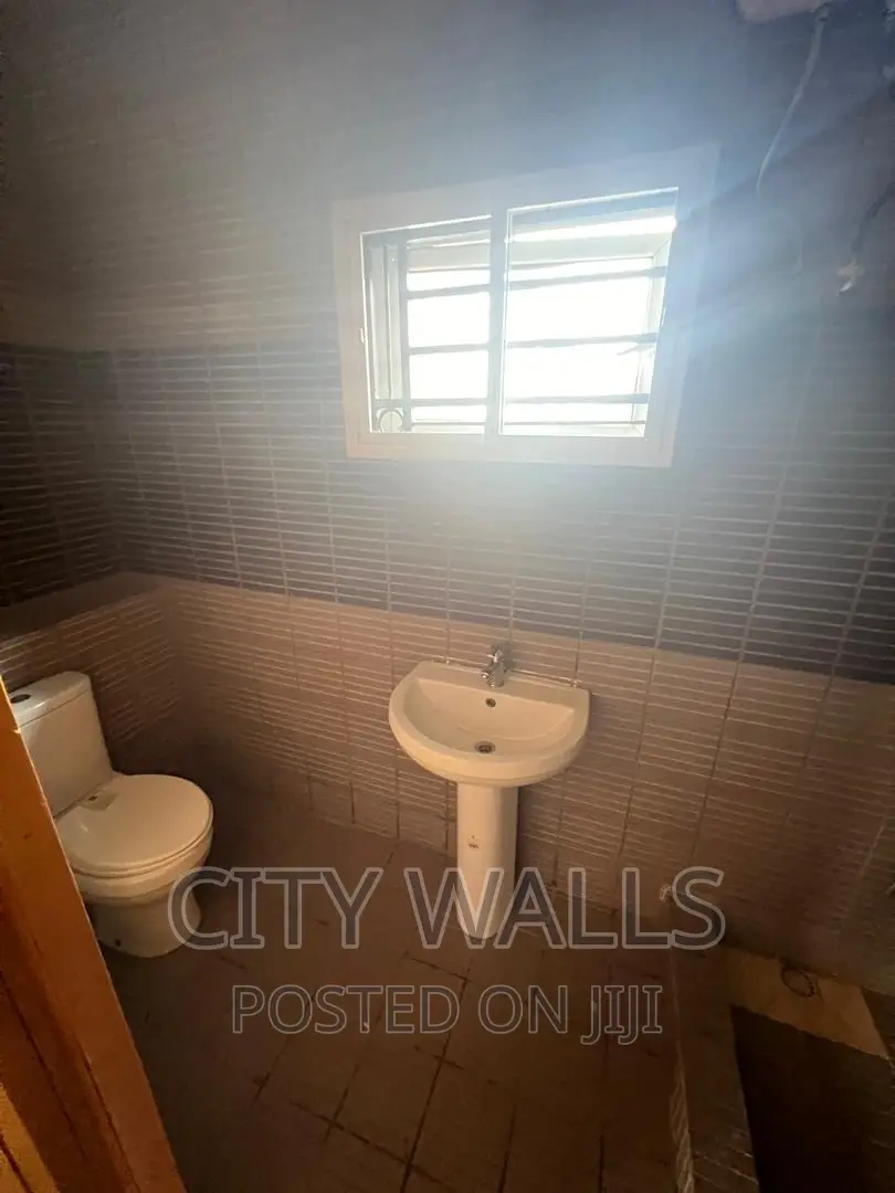4bdrm Townhouse / Terrace in Richmond Estate, Ikate for rent