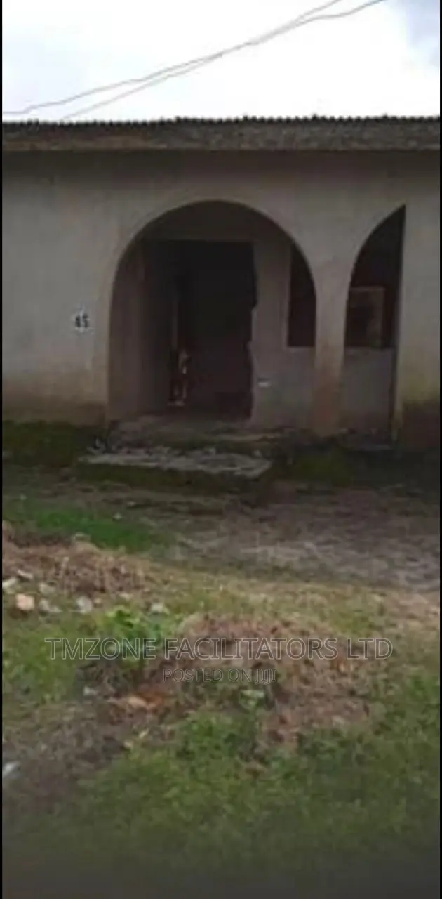 3bdrm Bungalow in Afobaje Ota for sale