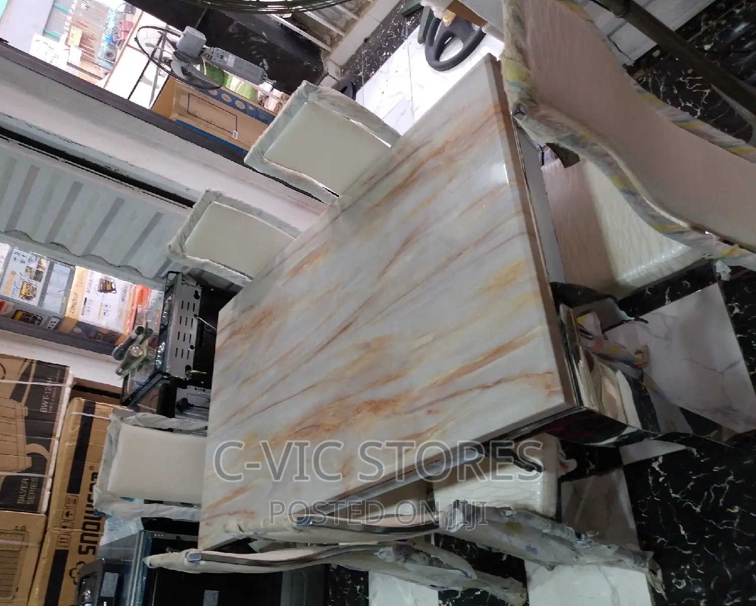 Marble Culingh Dining Set