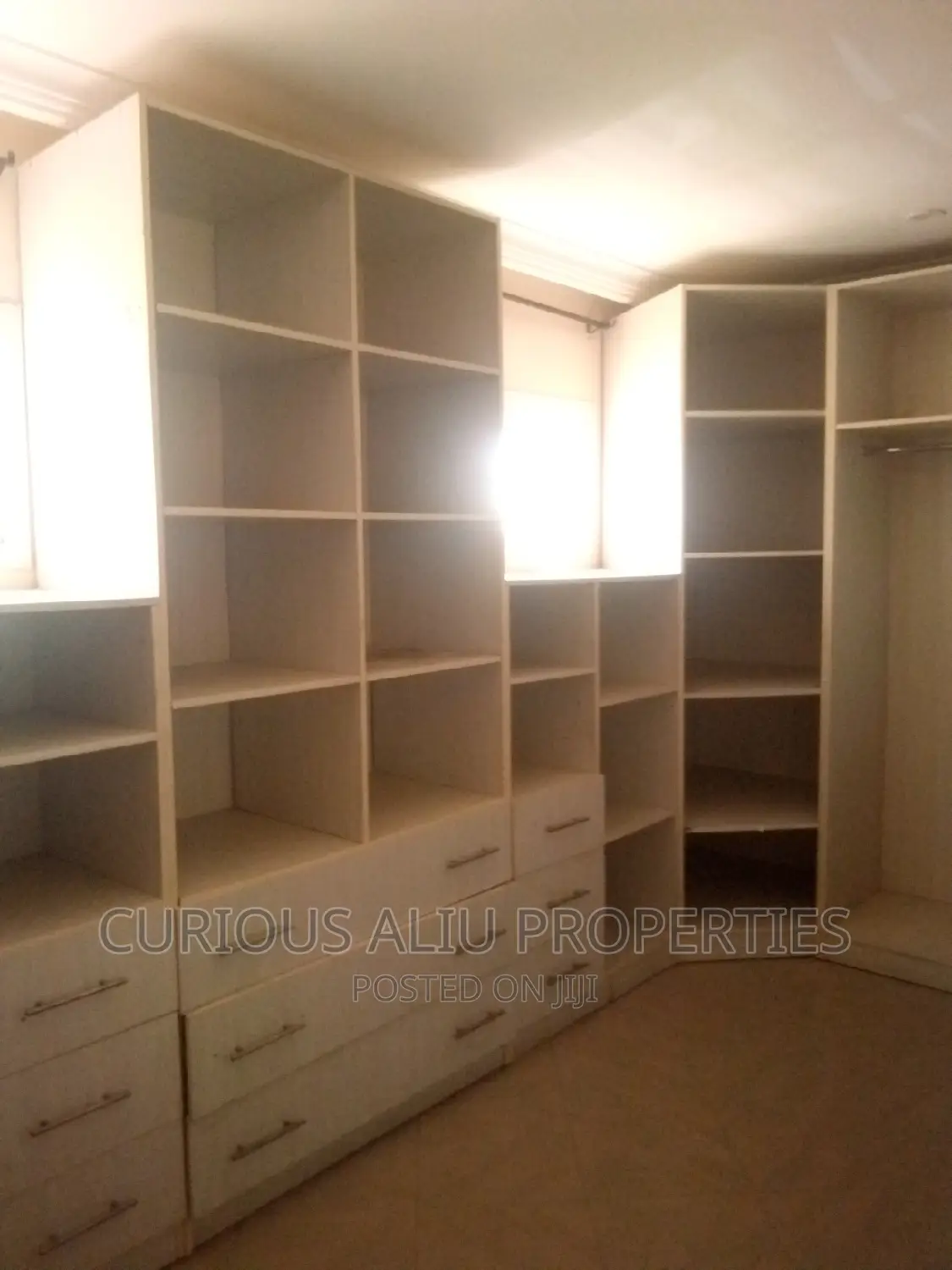 5bdrm Duplex in Brain And Herman, Life Camp for rent
