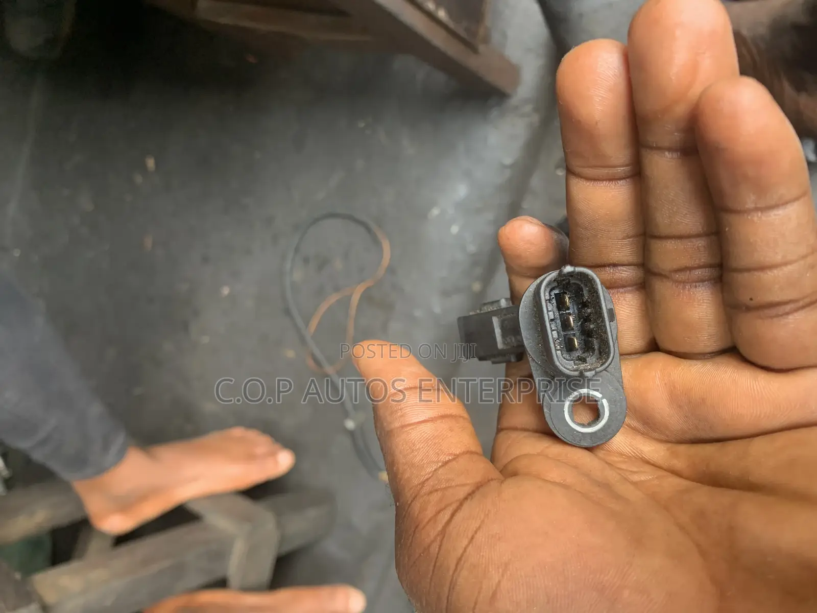 Starting(Fly Wheel)Sensor for 274,270 GLC,C300,CLA,GLA,GLS
