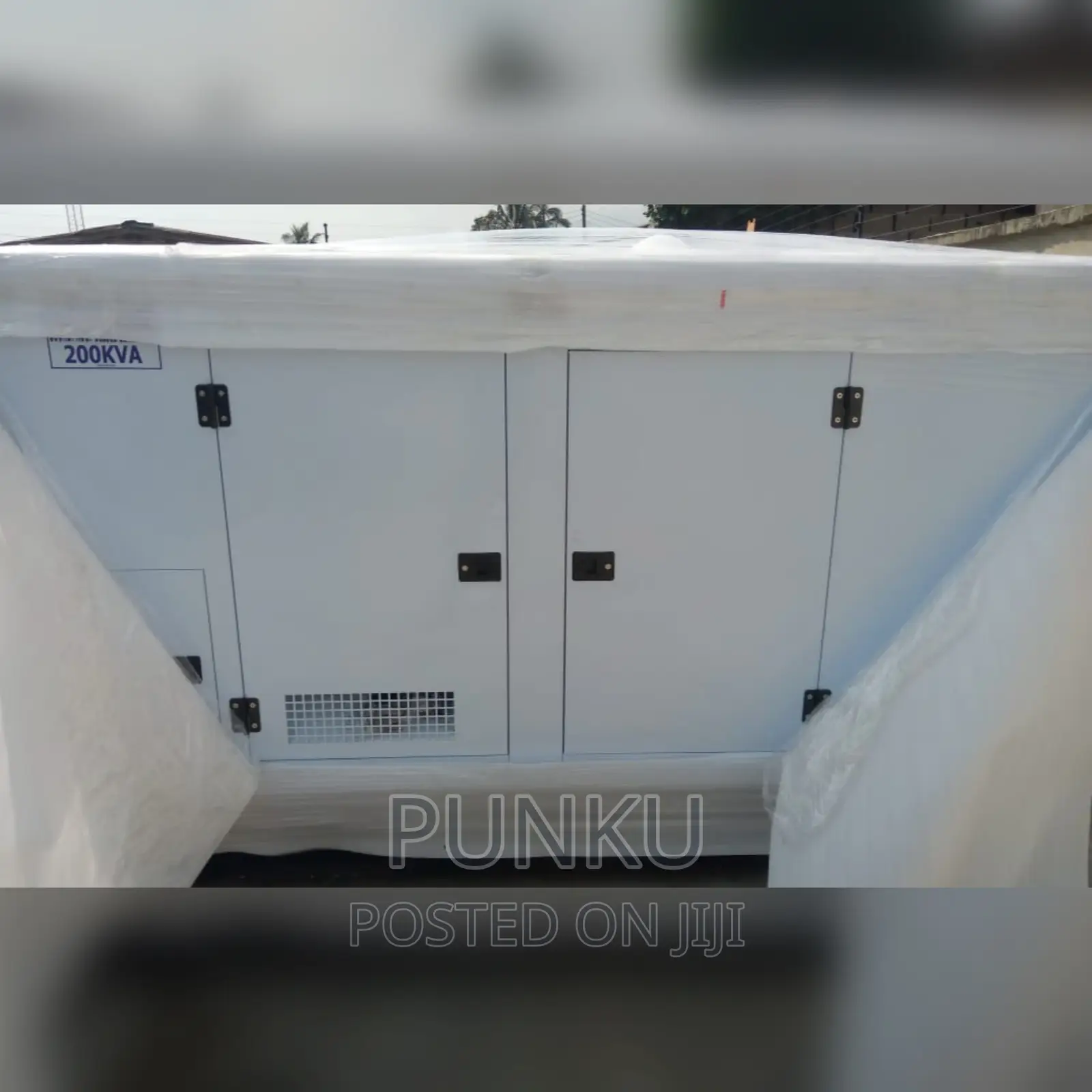 200 Kva Perkins Sound-Proof DIESEL Gen 2 Years Warranty
