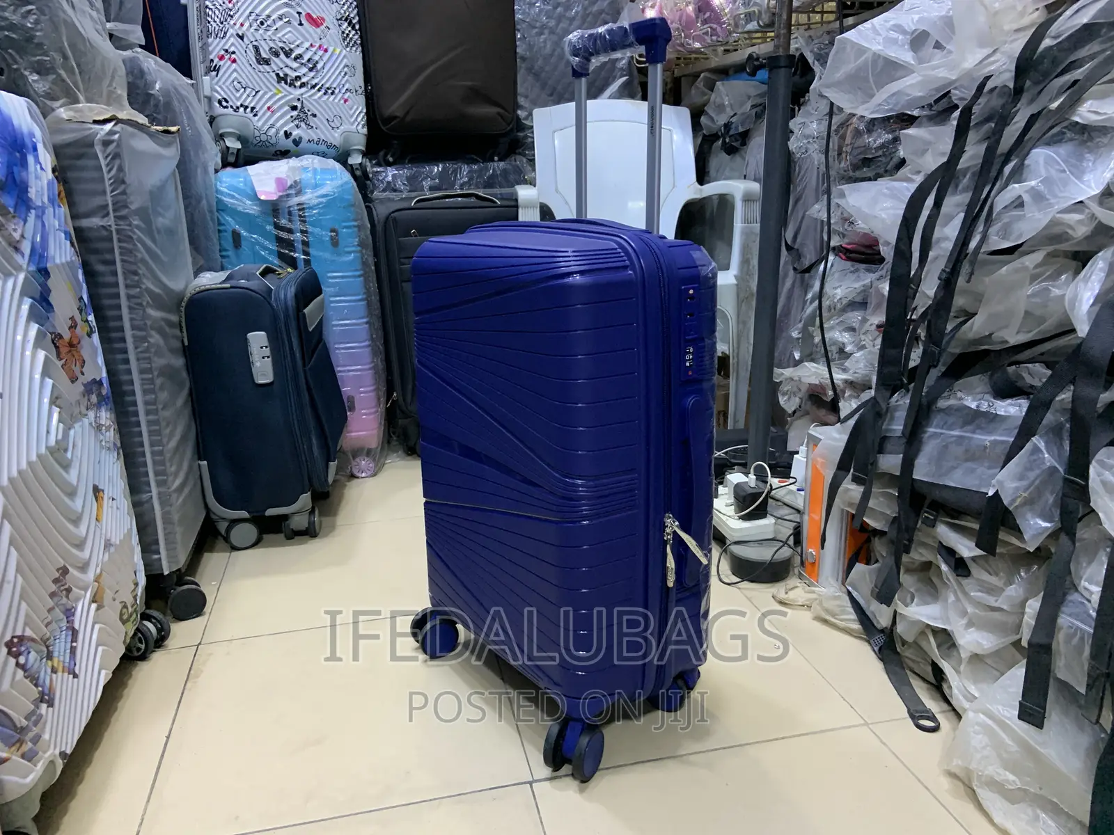 Small Size Quality Blue Unbreakable Hand Luggage