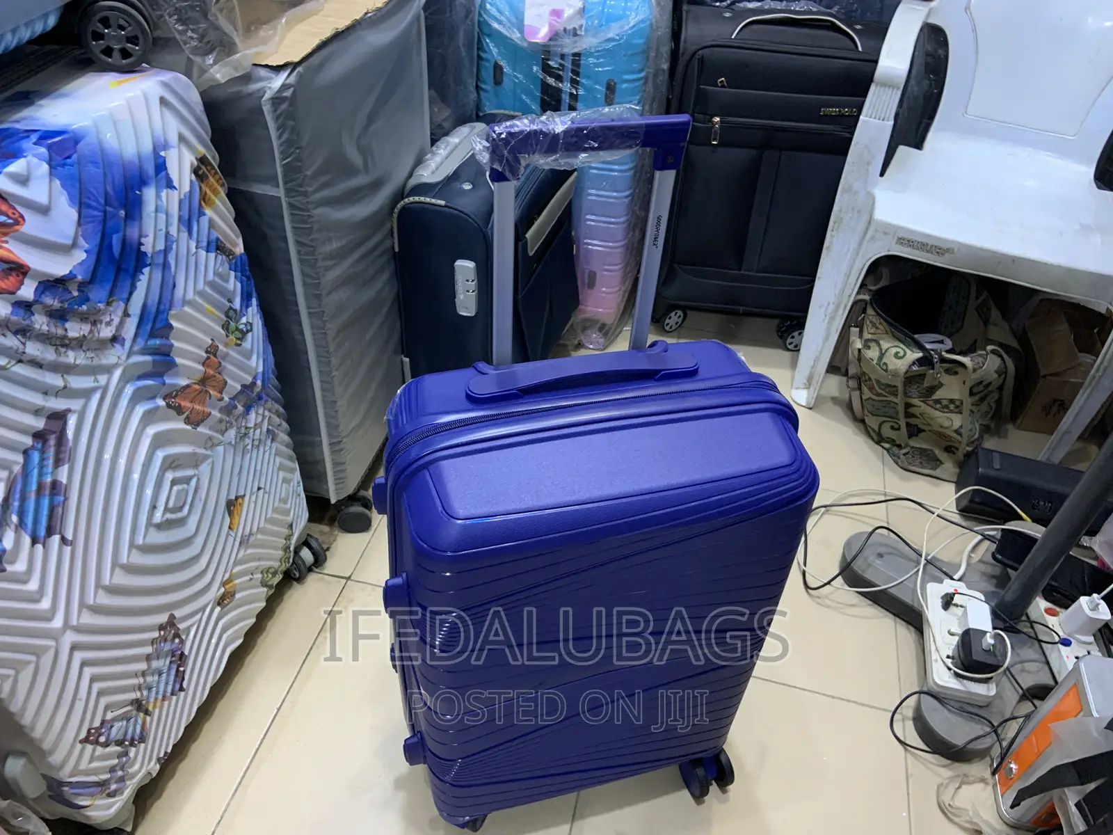 Small Size Quality Blue Unbreakable Hand Luggage