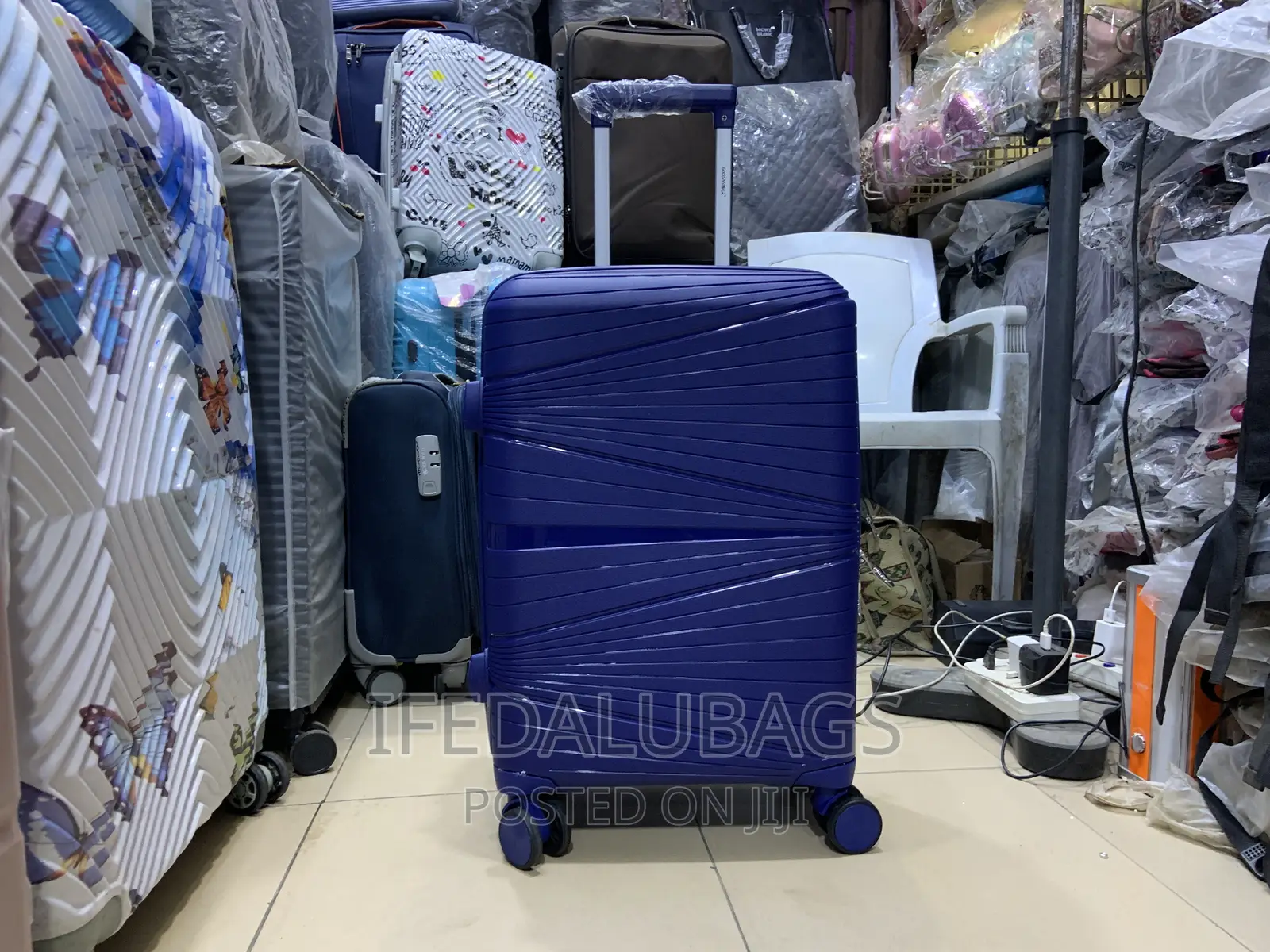 Small Size Quality Blue Unbreakable Hand Luggage