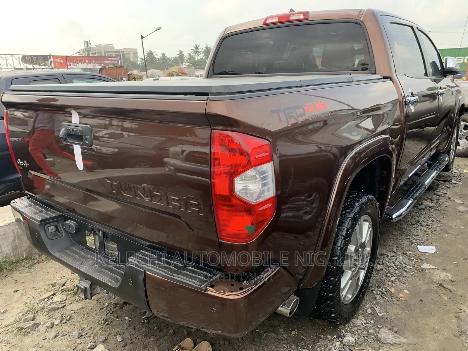 Toyota Tundra 2018 Brown