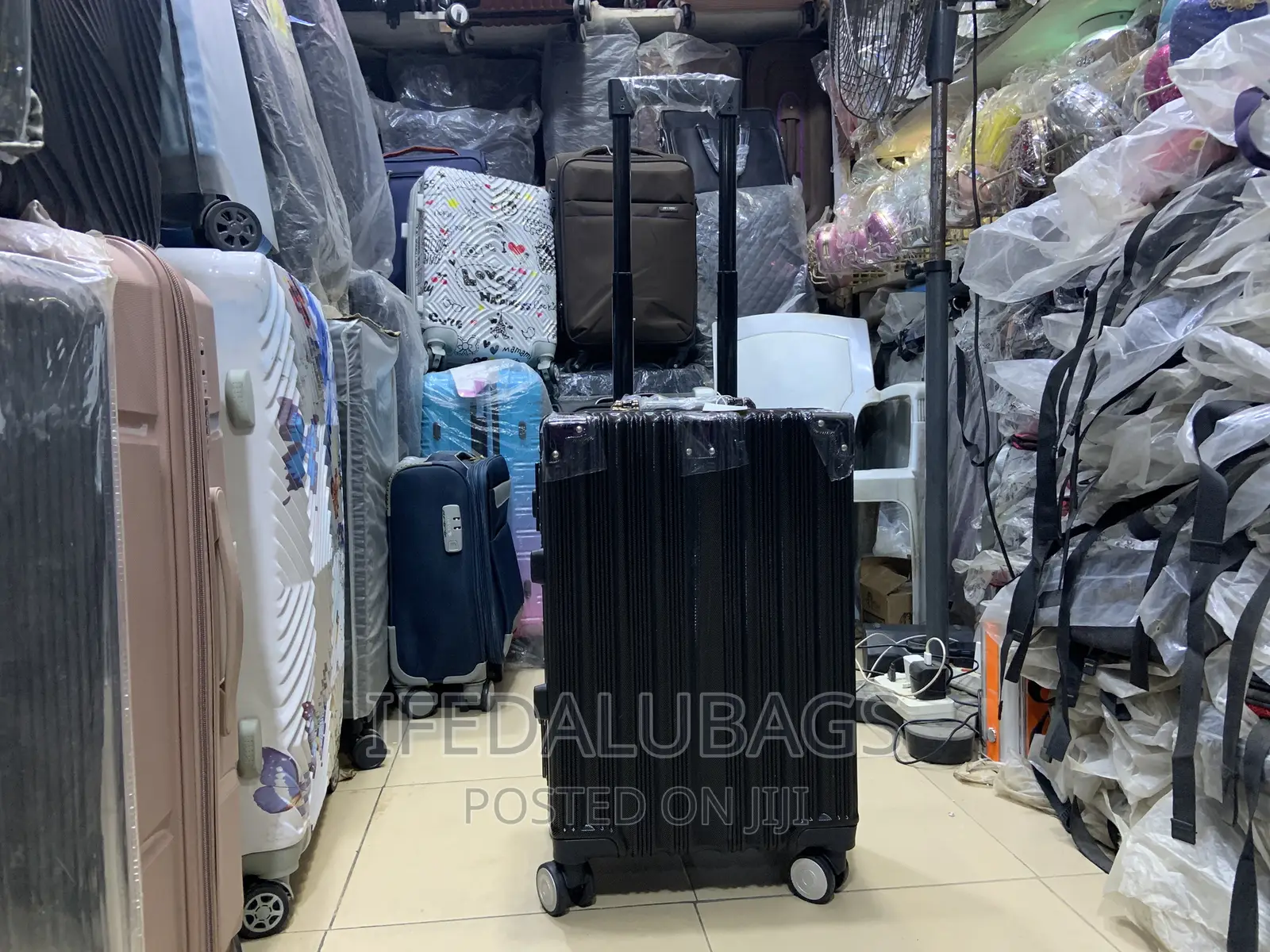 Small Size Quality Imported Aluminum Frame Travel Luggage