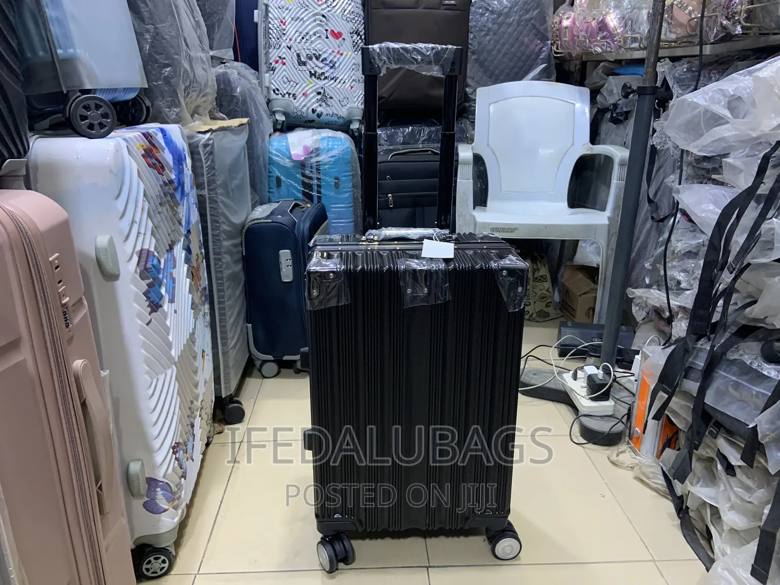 Small Size Quality Imported Aluminum Frame Travel Luggage