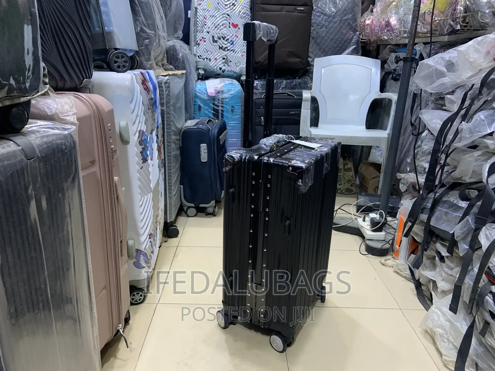 Small Size Quality Imported Aluminum Frame Travel Luggage