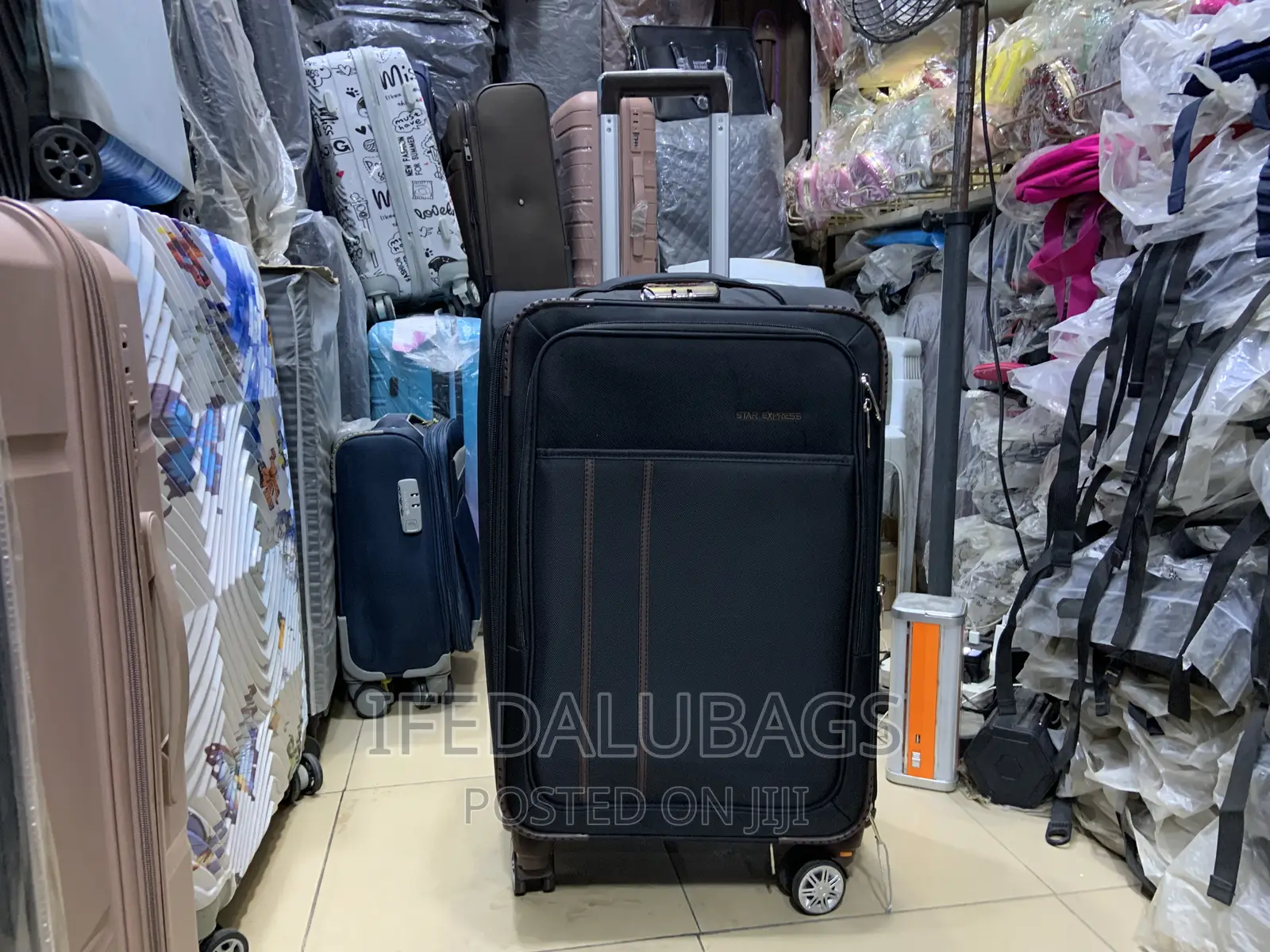 Medium Size Star Express Travel Box With Detachable Wheels