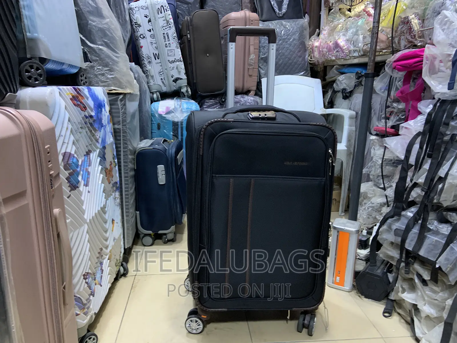 Medium Size Star Express Travel Box With Detachable Wheels