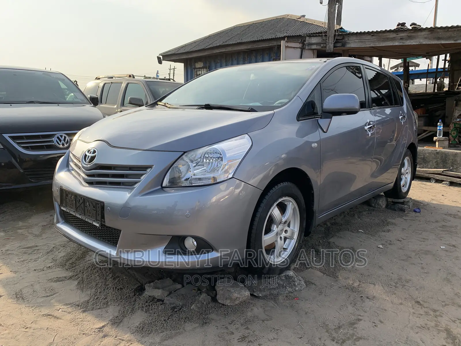 Toyota Verso 2013 Gray