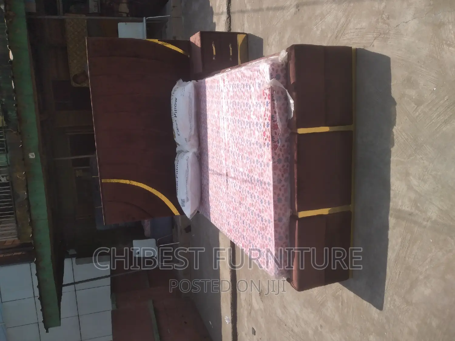 Quality 4.5by6 Ulphostery Padded Bed Frame With One Bed Side