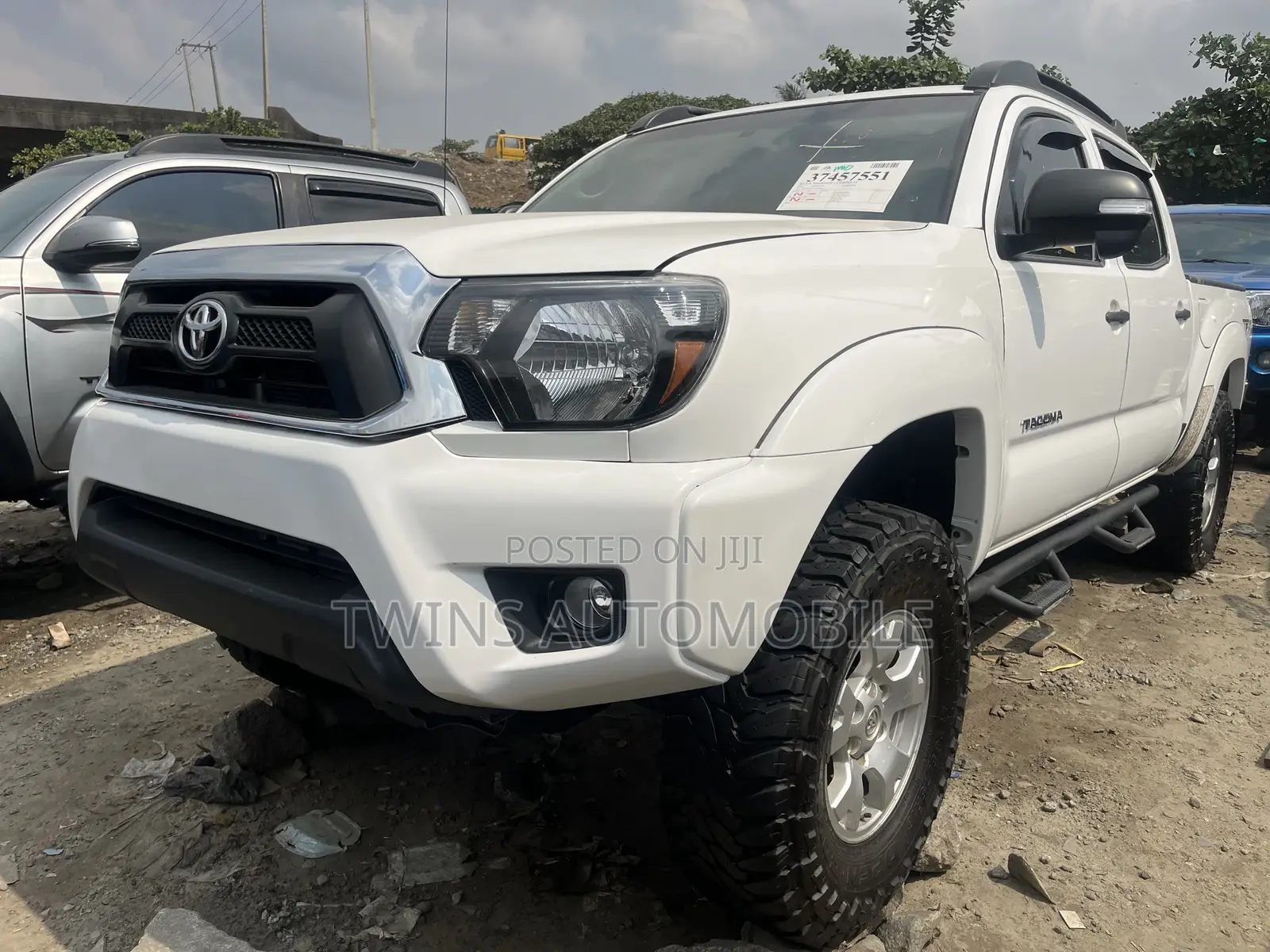 Toyota Tacoma 2015 White