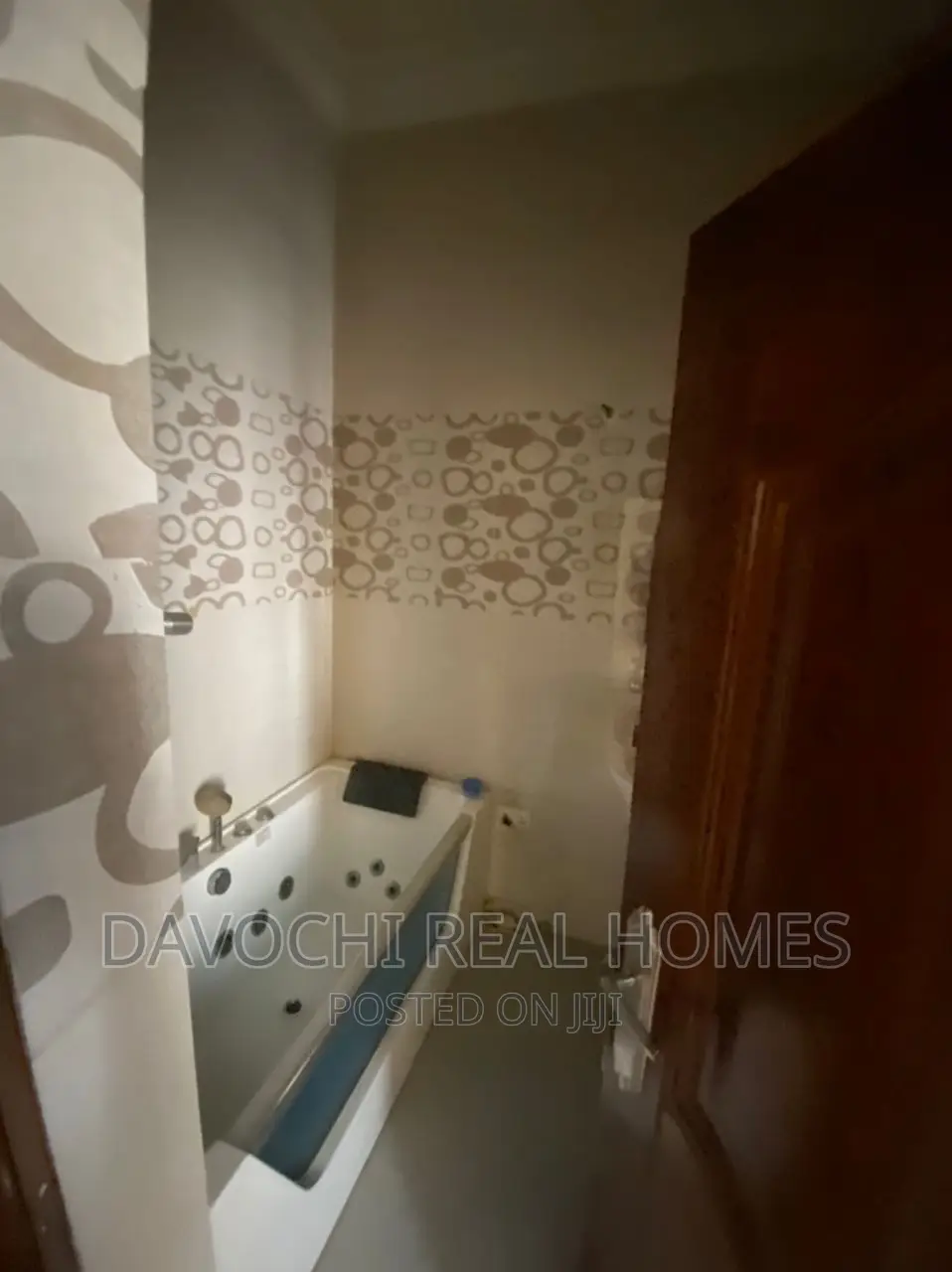 3bdrm Duplex in Ologolo, Lekki for rent