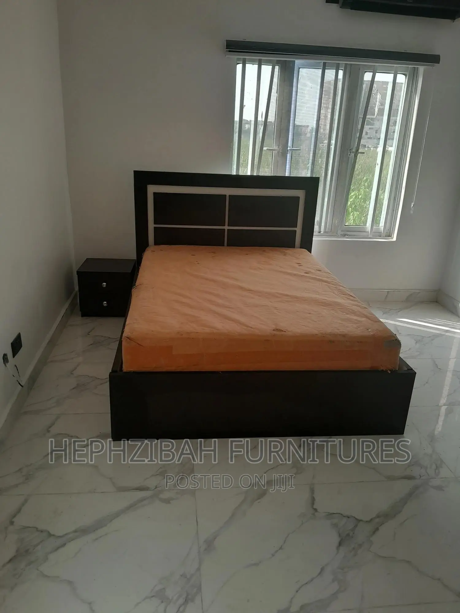 4 1/2 × 6ft Modern Bedframe