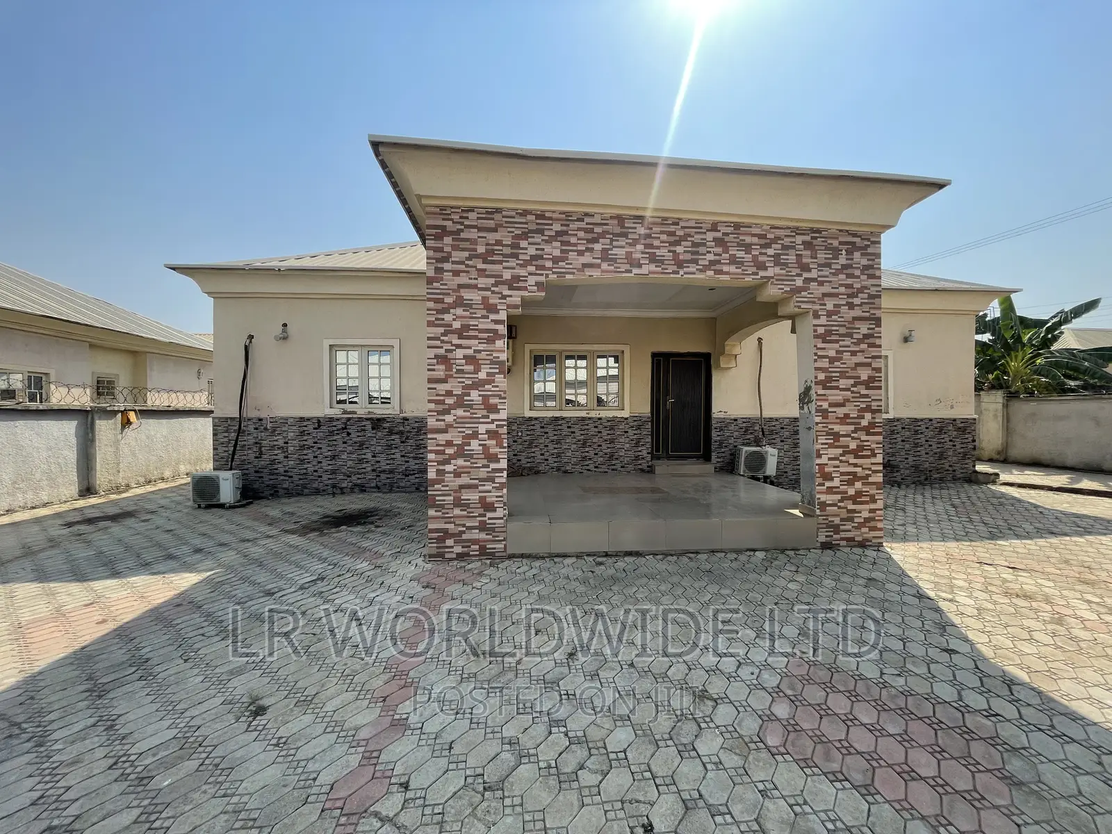 3bdrm Bungalow in Penthouse Estate, Lugbe District for sale