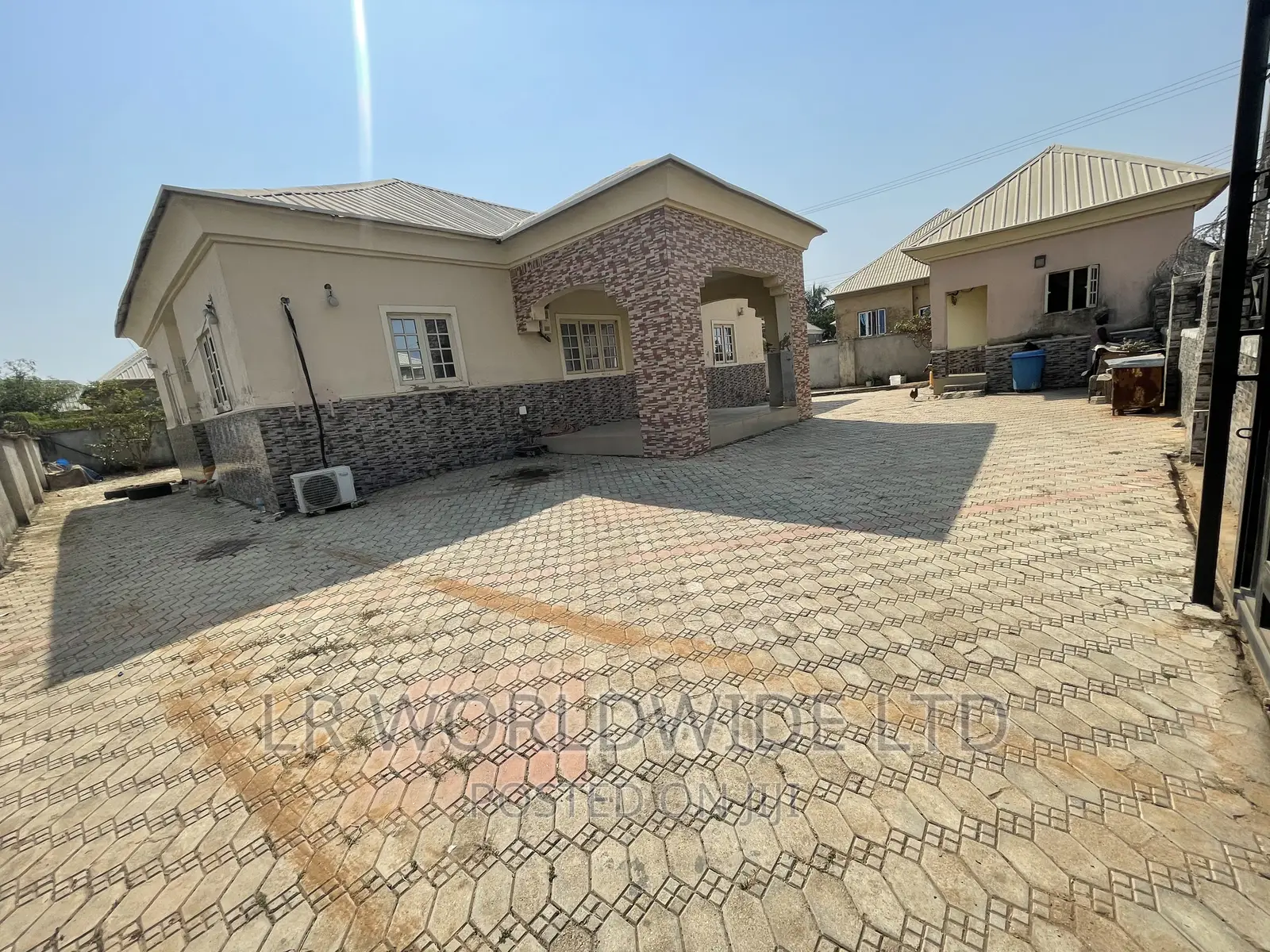 3bdrm Bungalow in Penthouse Estate, Lugbe District for sale