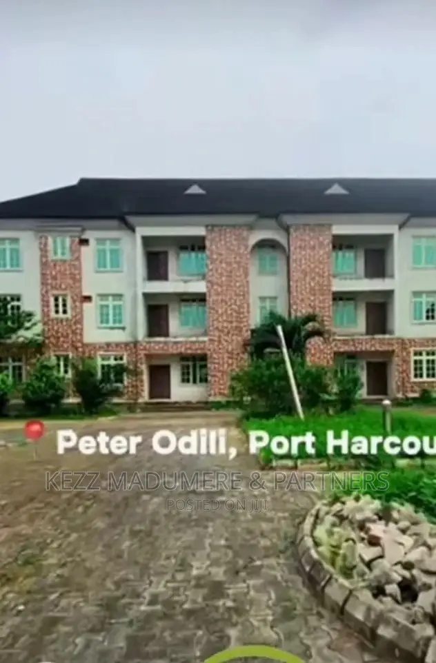 20bdrm Block of Flats in Dr Peter Odili,Trans for sale