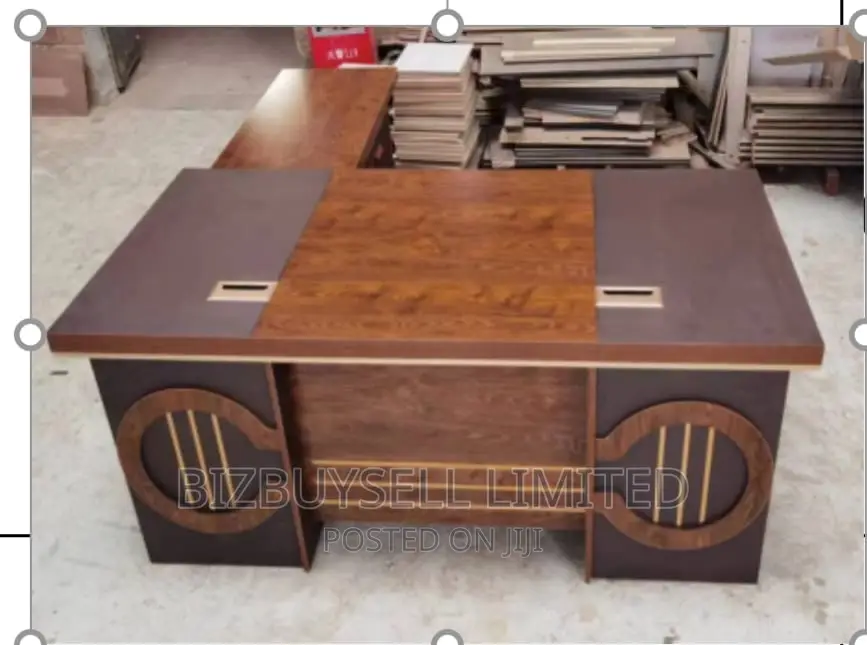 Super Executive Office Table With Extension and Mobile Drawers.