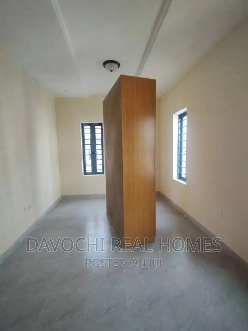 3bdrm Apartment in Ikota Villa Estate, Lekki for rent