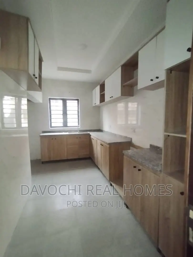 3bdrm Apartment in Ikota Villa Estate, Lekki for rent