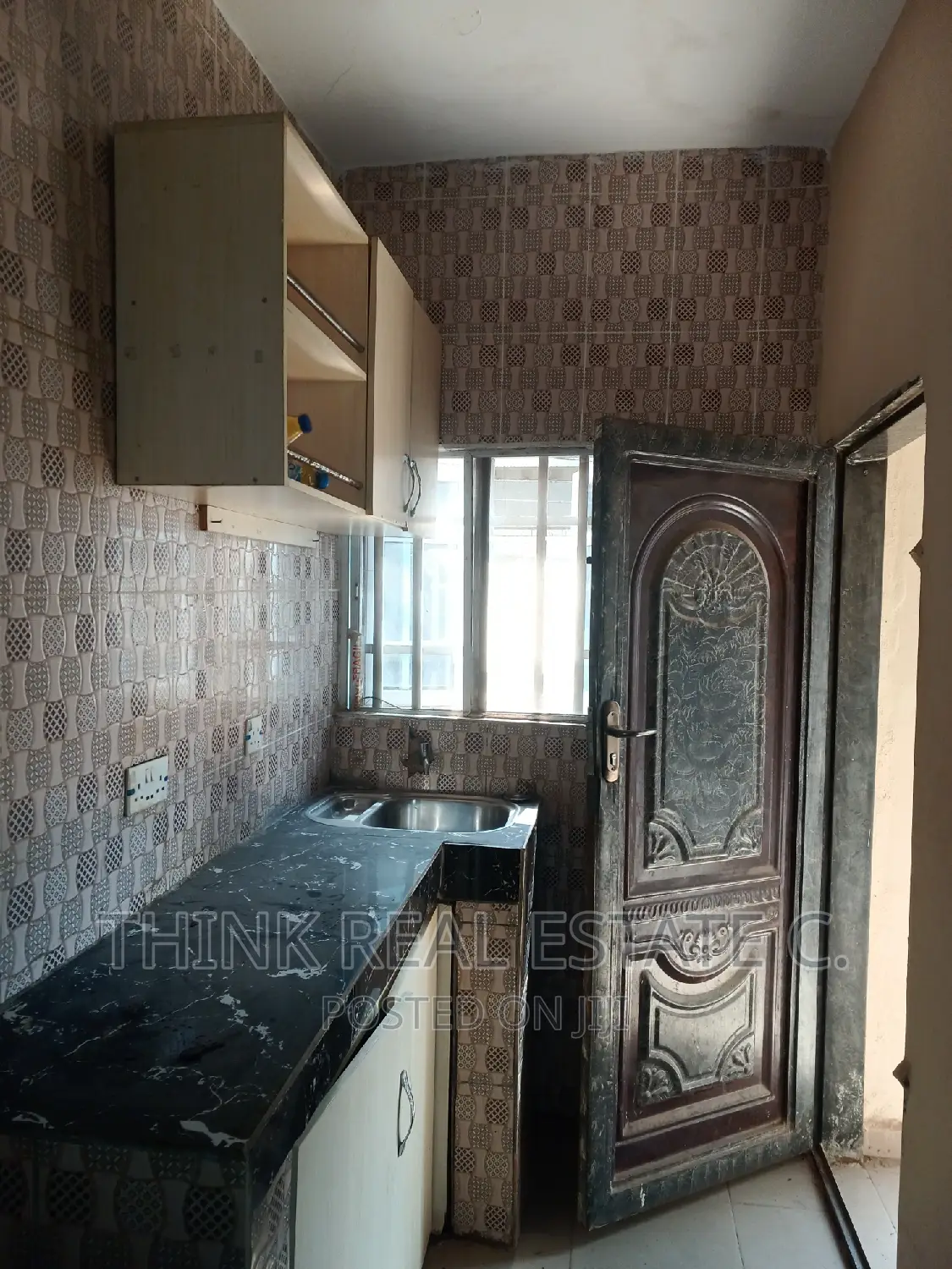 1bdrm Room & Parlour in Winners,Sapele Road, Benin City for rent