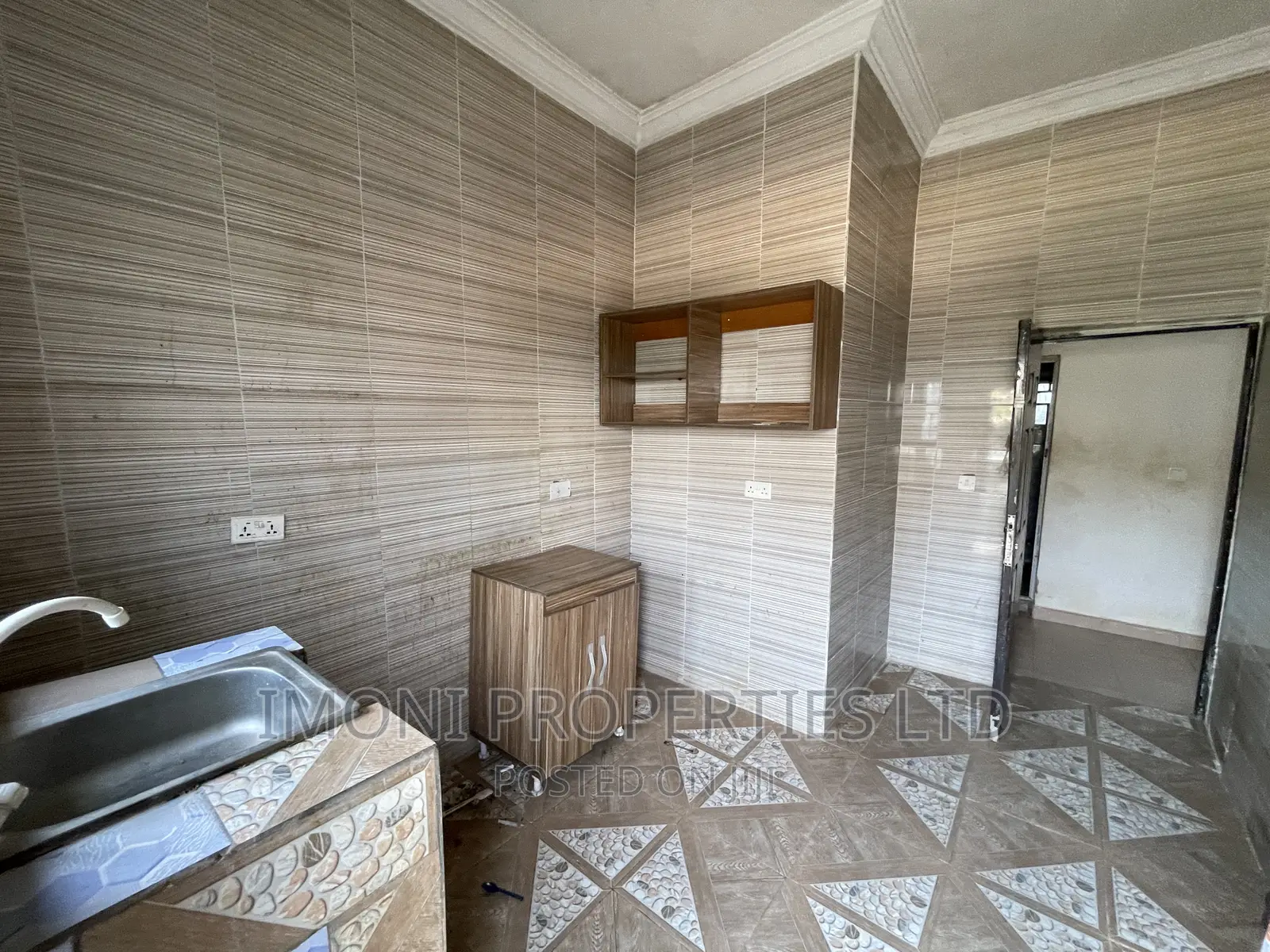 1bdrm Room & Parlour in Scc Road Ushafa, Bwari for rent