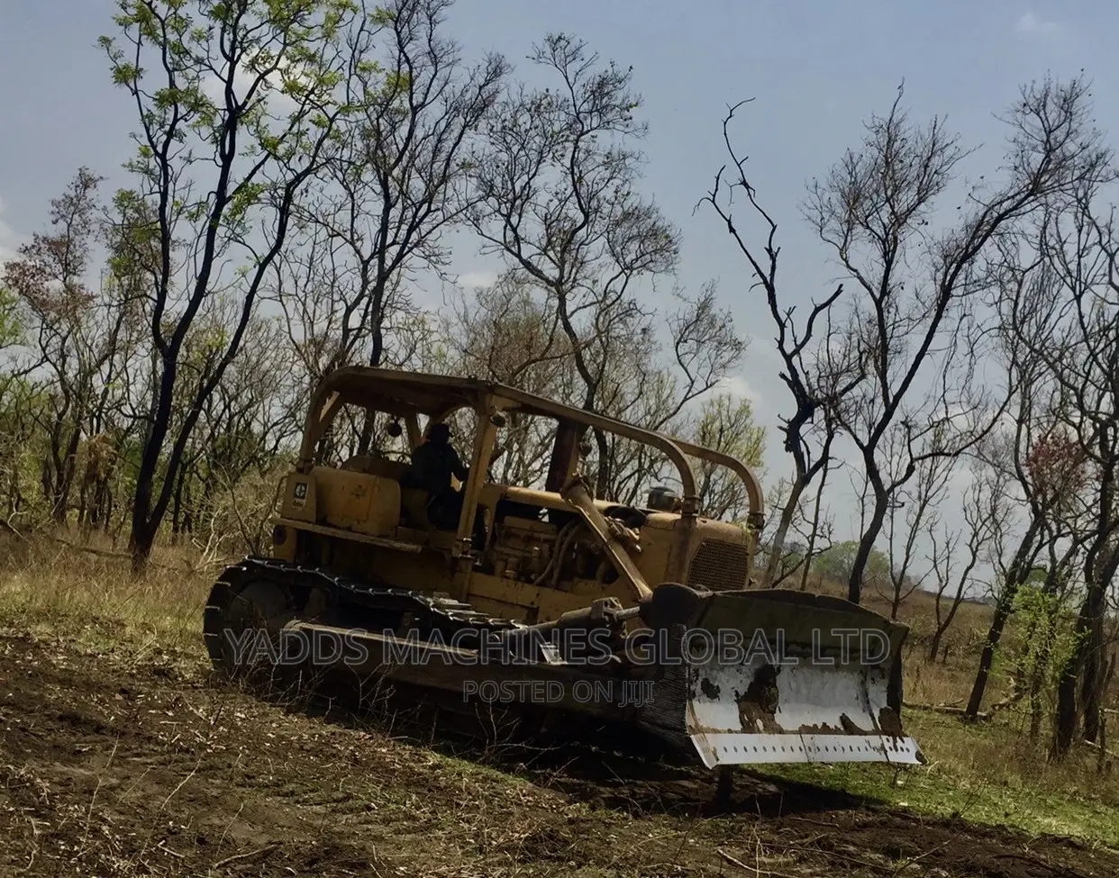 D8k Bulldozer Available For Land Clearing Service Nationwide