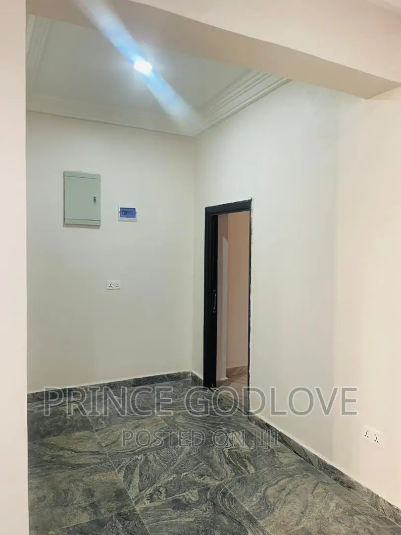 2bdrm Block of Flats in Trans Engineering, Dawaki for rent