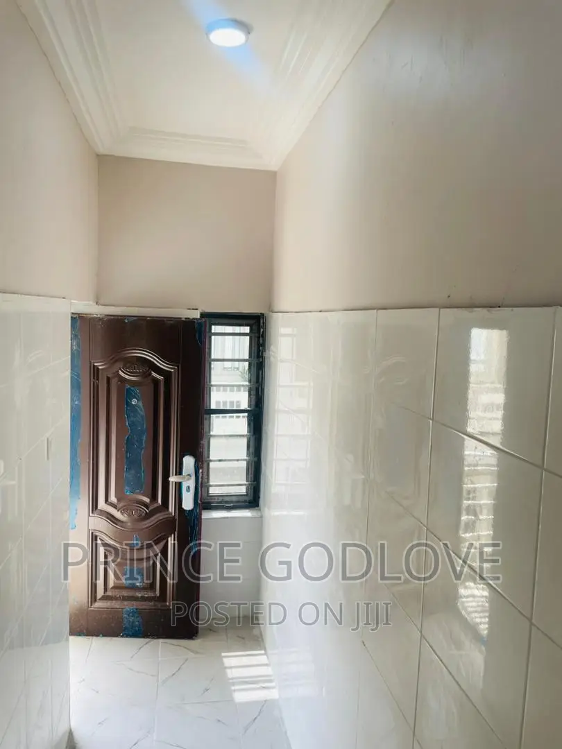 2bdrm Block of Flats in Trans Engineering, Dawaki for rent