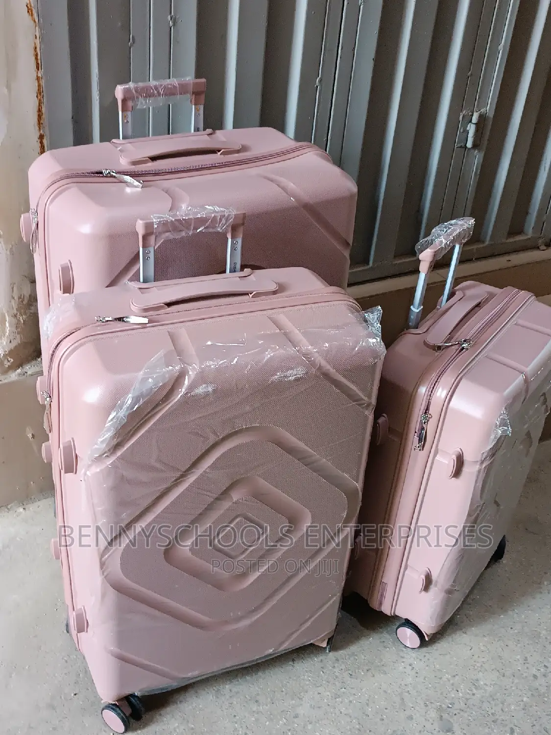 Set of 3 in 1 Unbreakable Elastic Rubber Trav Luggage Boxes