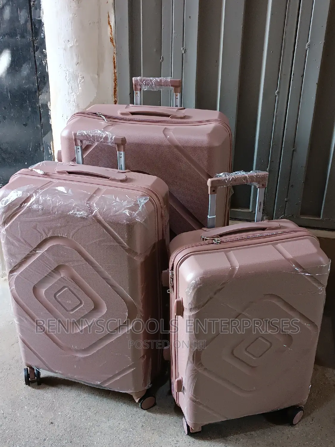 Set of 3 in 1 Unbreakable Elastic Rubber Trav Luggage Boxes