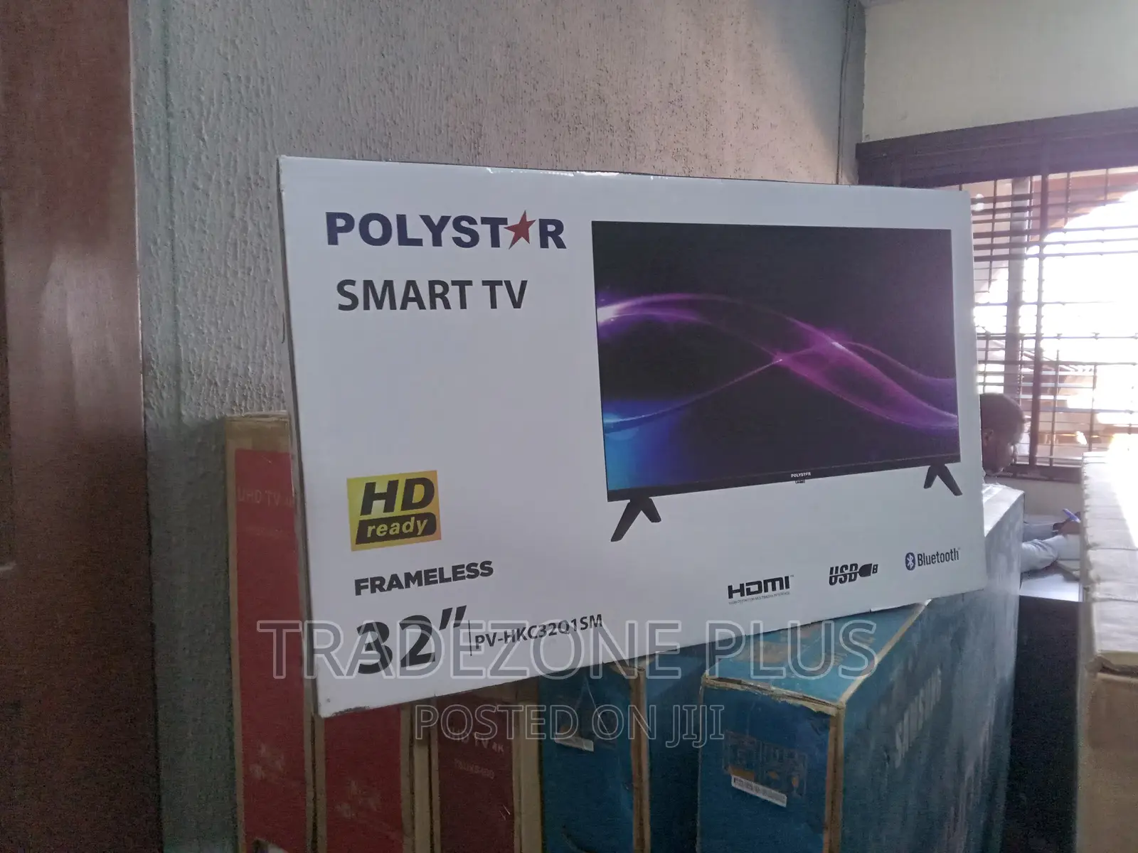 Brand New Polystar Smart Television-Pvhrc32q1sm