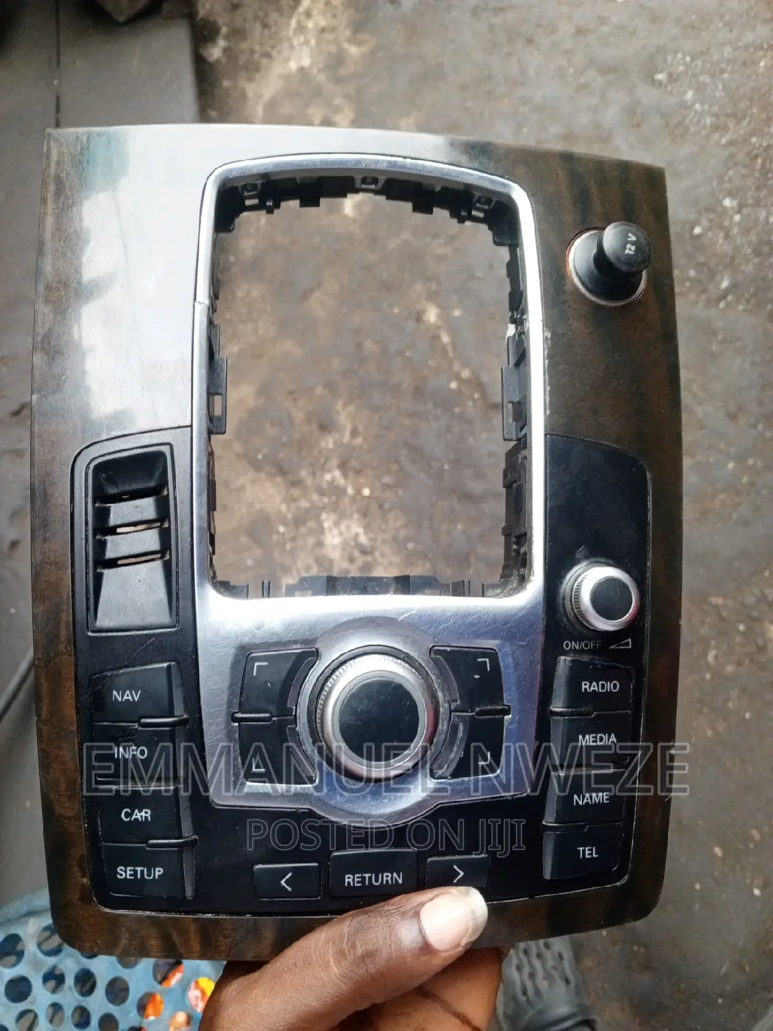 Audi Q7 Radio Control
