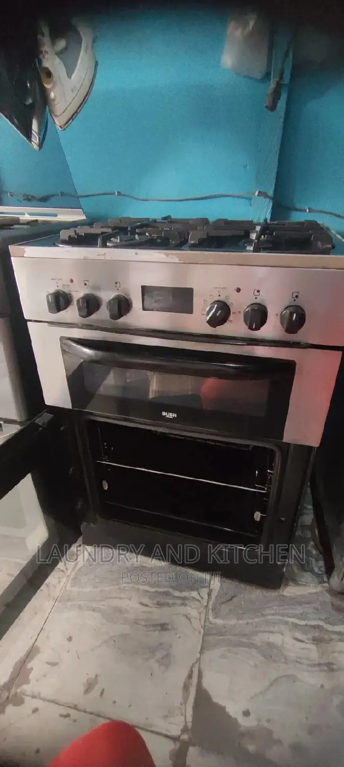 4 Burner Gas Cooker With Oven and Grill