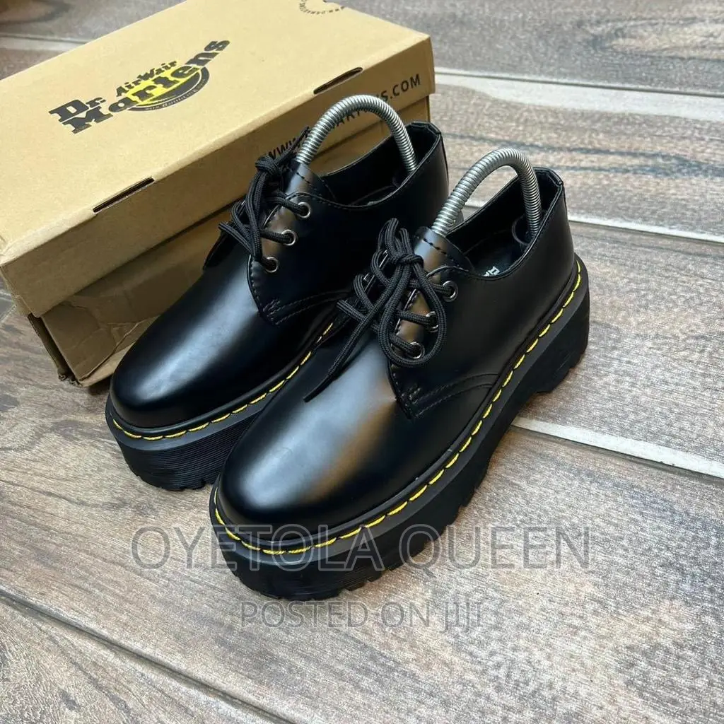 Dr. Martens Airwair Classic Shoe