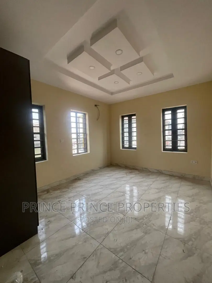 Furnished 2bdrm Block of Flats in Surulere for rent