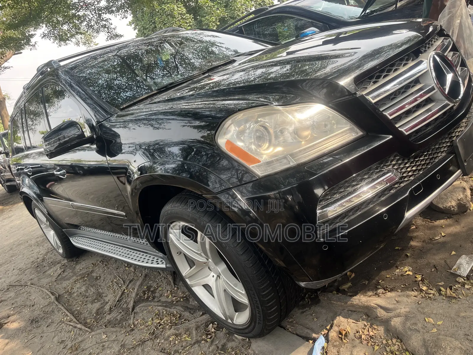 Mercedes-Benz GL-Class GL 550 2011 Black