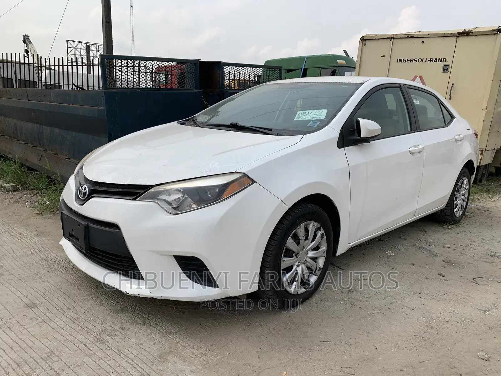 Toyota Corolla LE Premium 4dr Sedan (1.8L 4cyl CVT) 2014 White