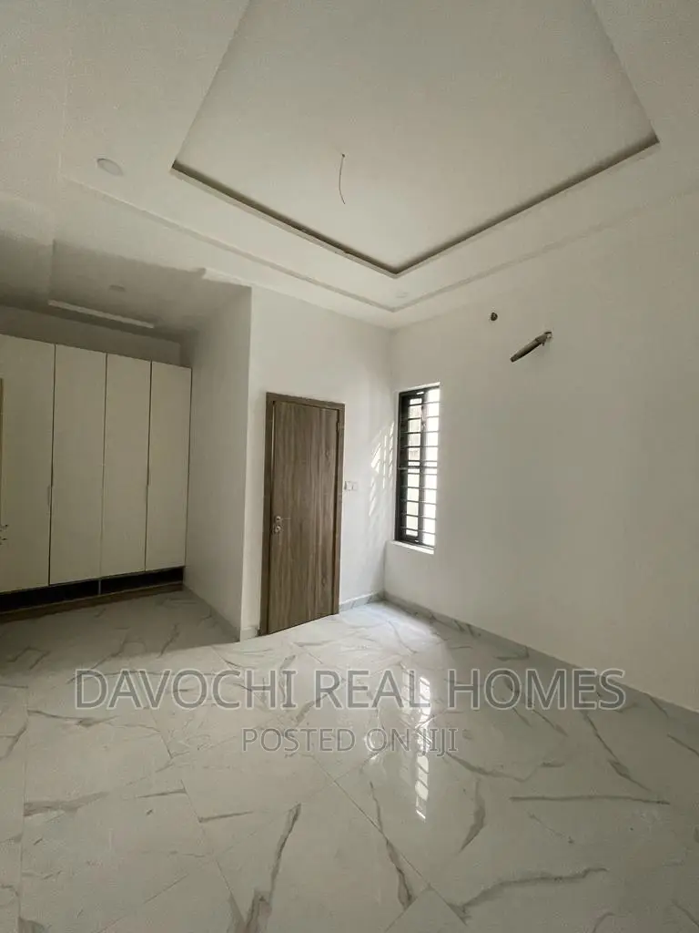 4bdrm Duplex in Chevron Drive, Lekki for rent